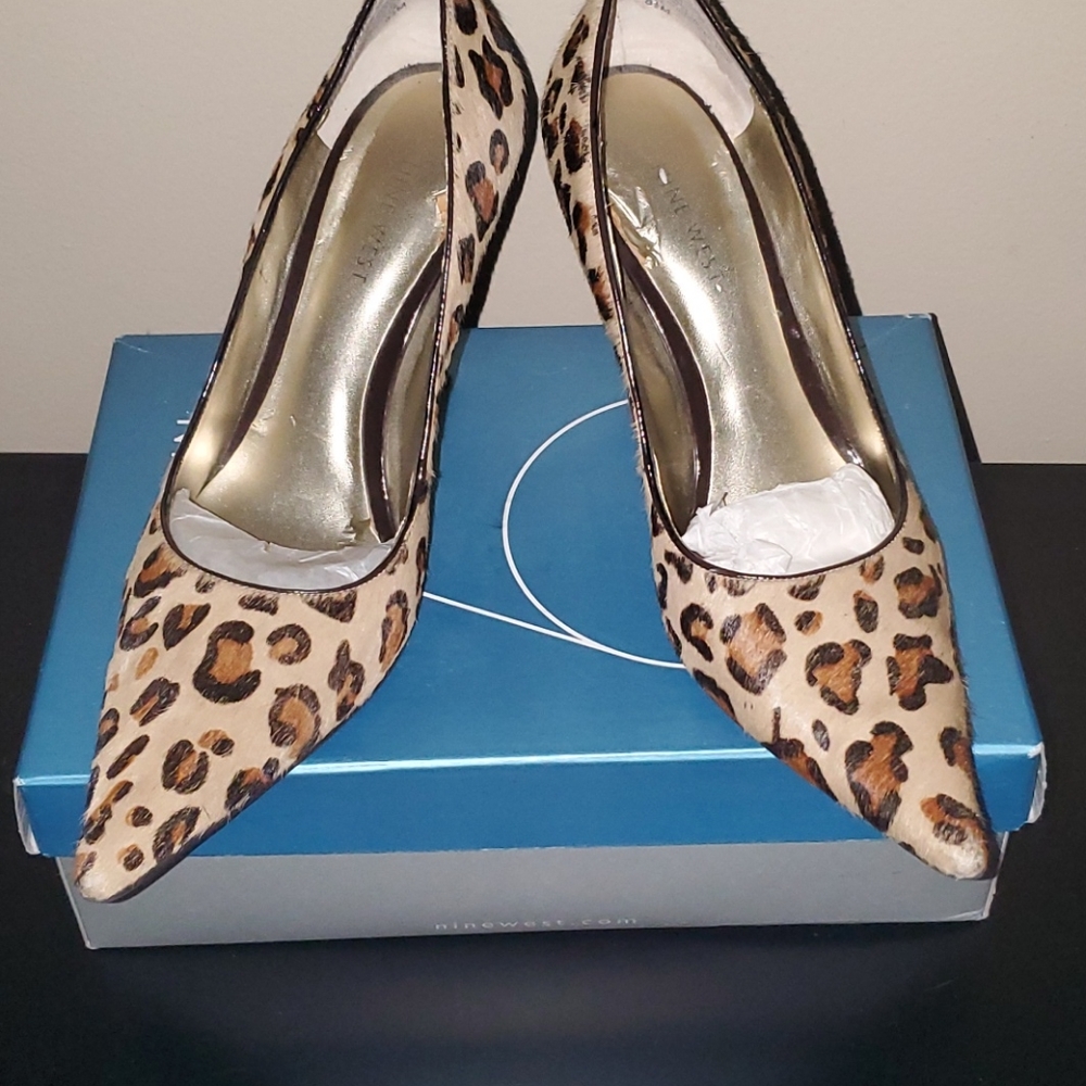 Shoes - Picture 2 of 5